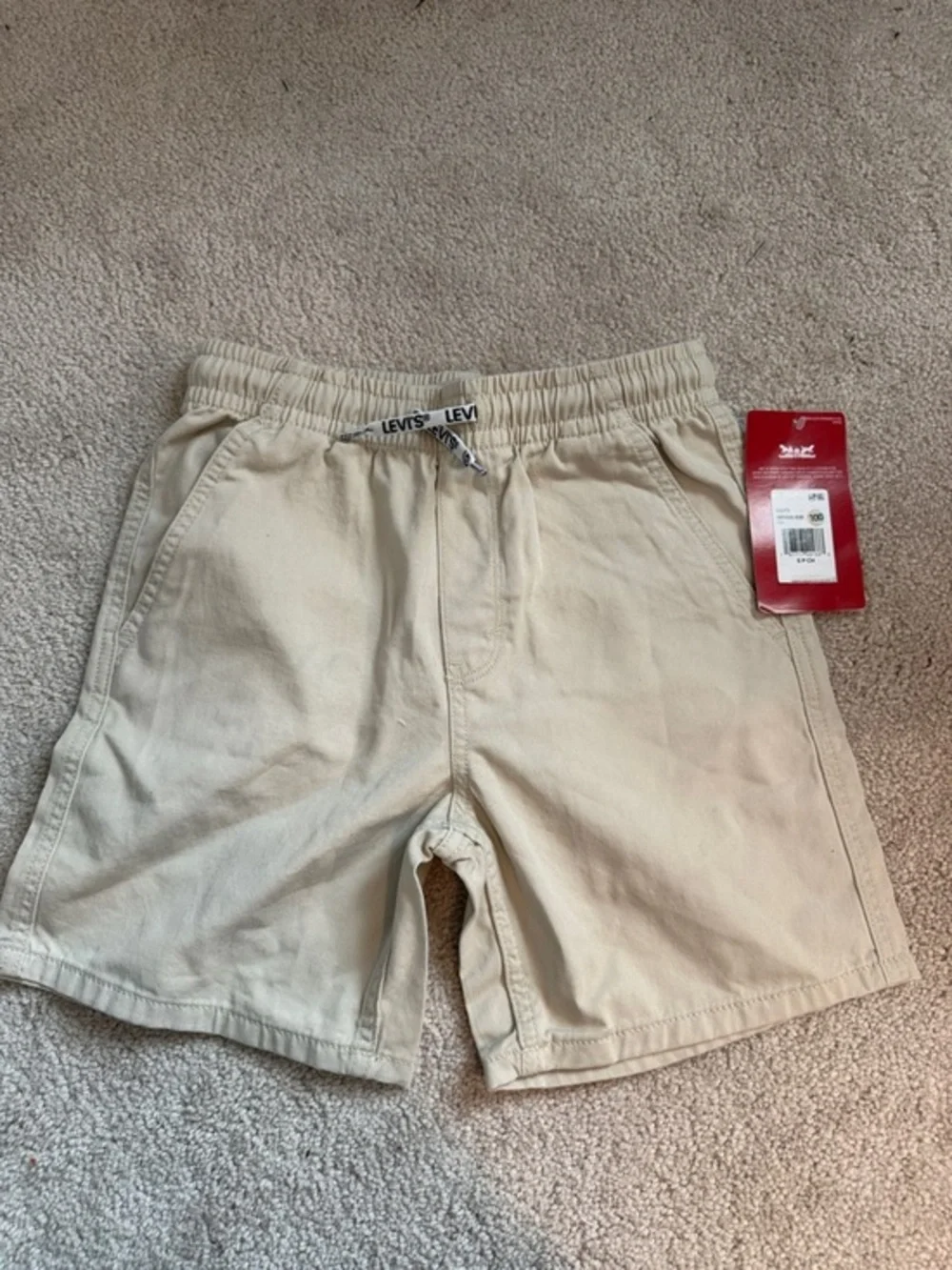 Boys khaki Levi shorts pocket new small